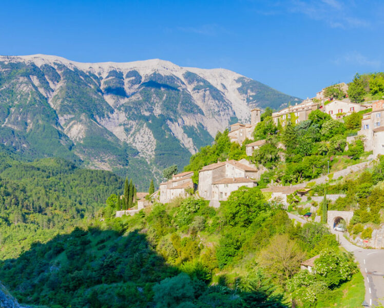 Wandeling naar Brantes, aan de voet van de Ventoux